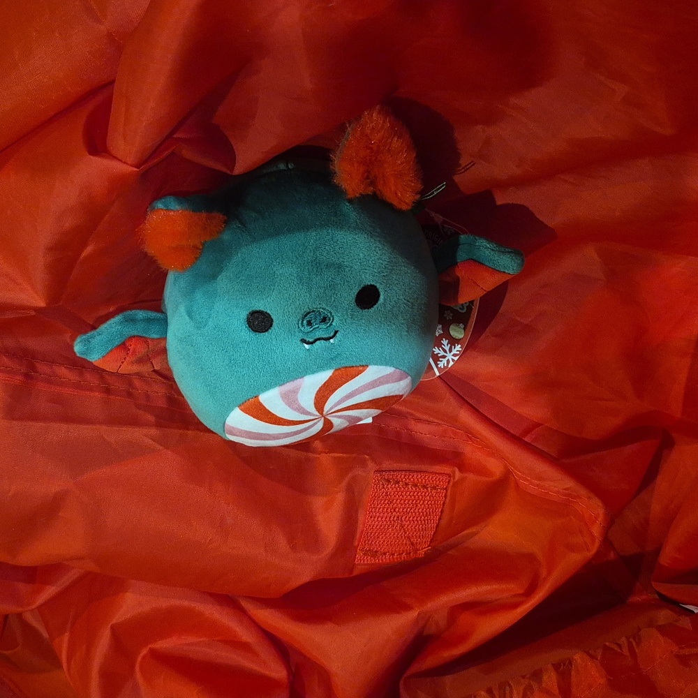 NEW---Squishmallows Teal and Red Plush Toy - Picture 3 of 3